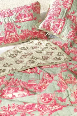 One Hundred Stars Ancient Column Pink Bedspread| Bedspreads & Pillow Shams