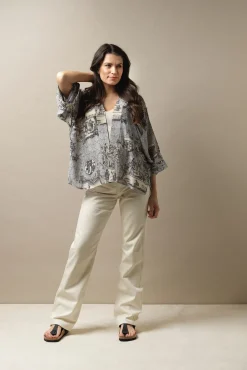 One Hundred Stars Ancient Columns Charcoal Kimono|Women Short Kimonos