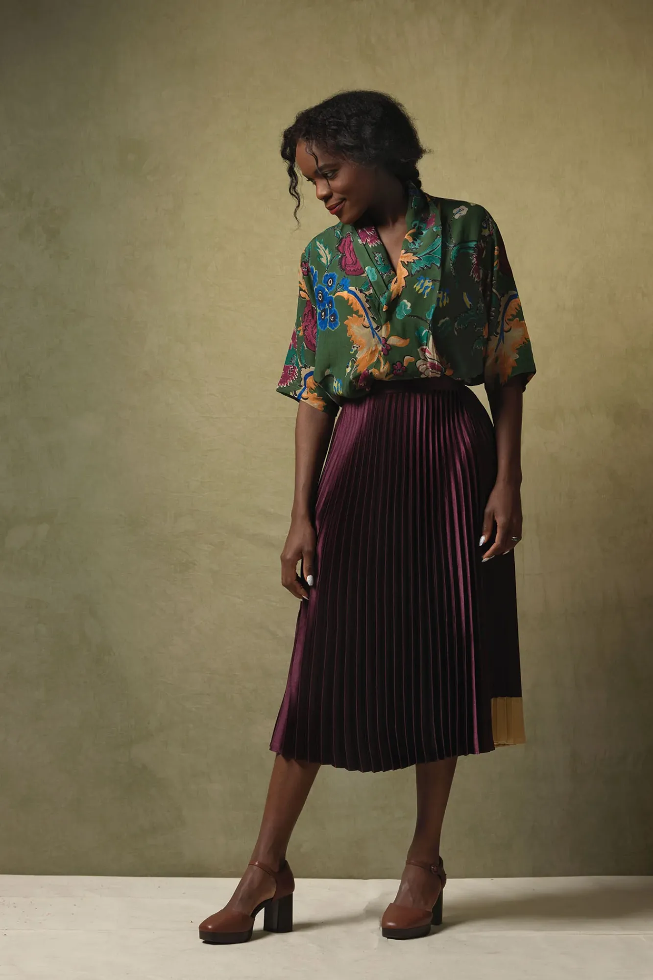 One Hundred Stars Flower Vase Green Rachel Top|Women Tops