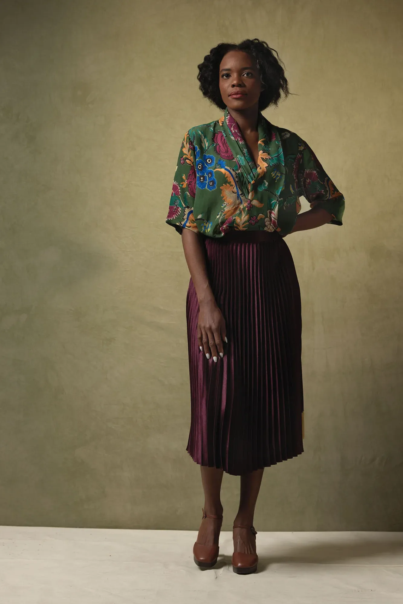 One Hundred Stars Flower Vase Green Rachel Top|Women Tops