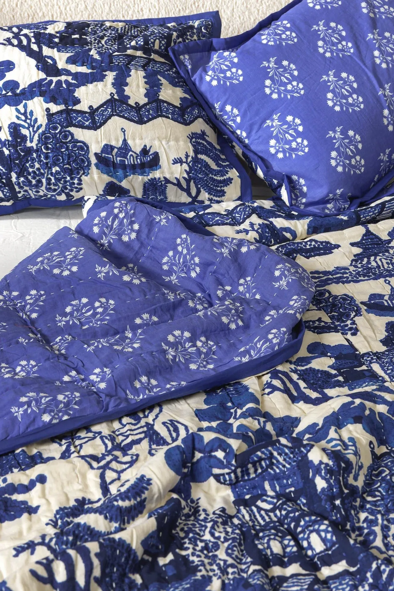 One Hundred Stars Giant Willow Blue Pillow Shams| Bedspreads & Pillow Shams