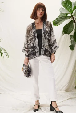 One Hundred Stars Sunburst Grey Kimono|Women Short Kimonos