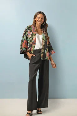 One Hundred Stars Woven Flower Black Crepe Kimono|Women Short Kimonos