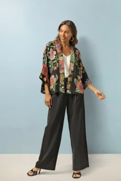 One Hundred Stars Woven Flower Black Crepe Kimono|Women Short Kimonos