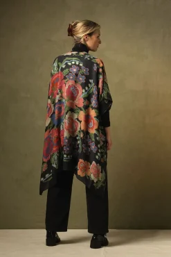 One Hundred Stars Woven Flower Black Wool Throwover|Women Wool Throwovers